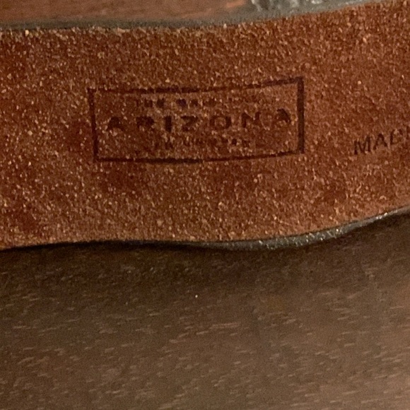 Arizona Jean Company Brown Leather Tooled belt size medium EUC - Picture 4 of 5